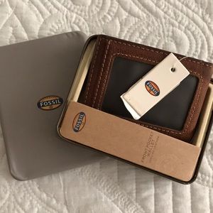 NWT Men’s Fossil Wallet